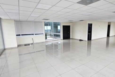 WhatsApp Image 2025-11-11 at 10.01.04 PM (1)