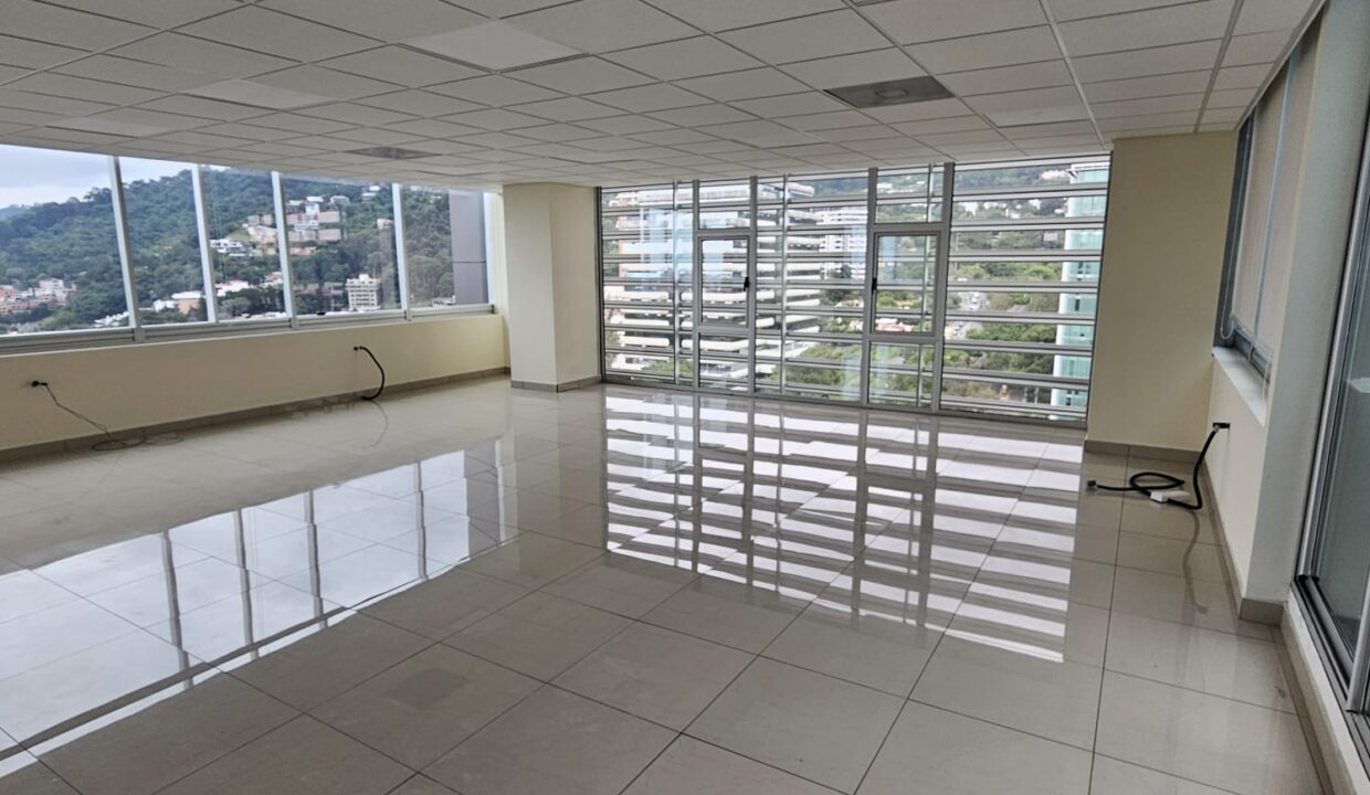 WhatsApp Image 2025-11-11 at 10.01.04 PM (5)