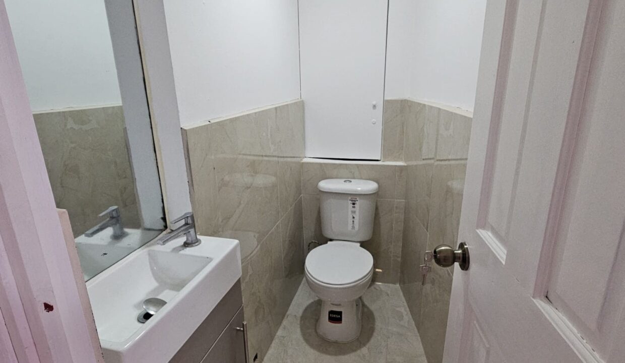 WhatsApp Image 2025-11-11 at 10.00.14 PM (2)