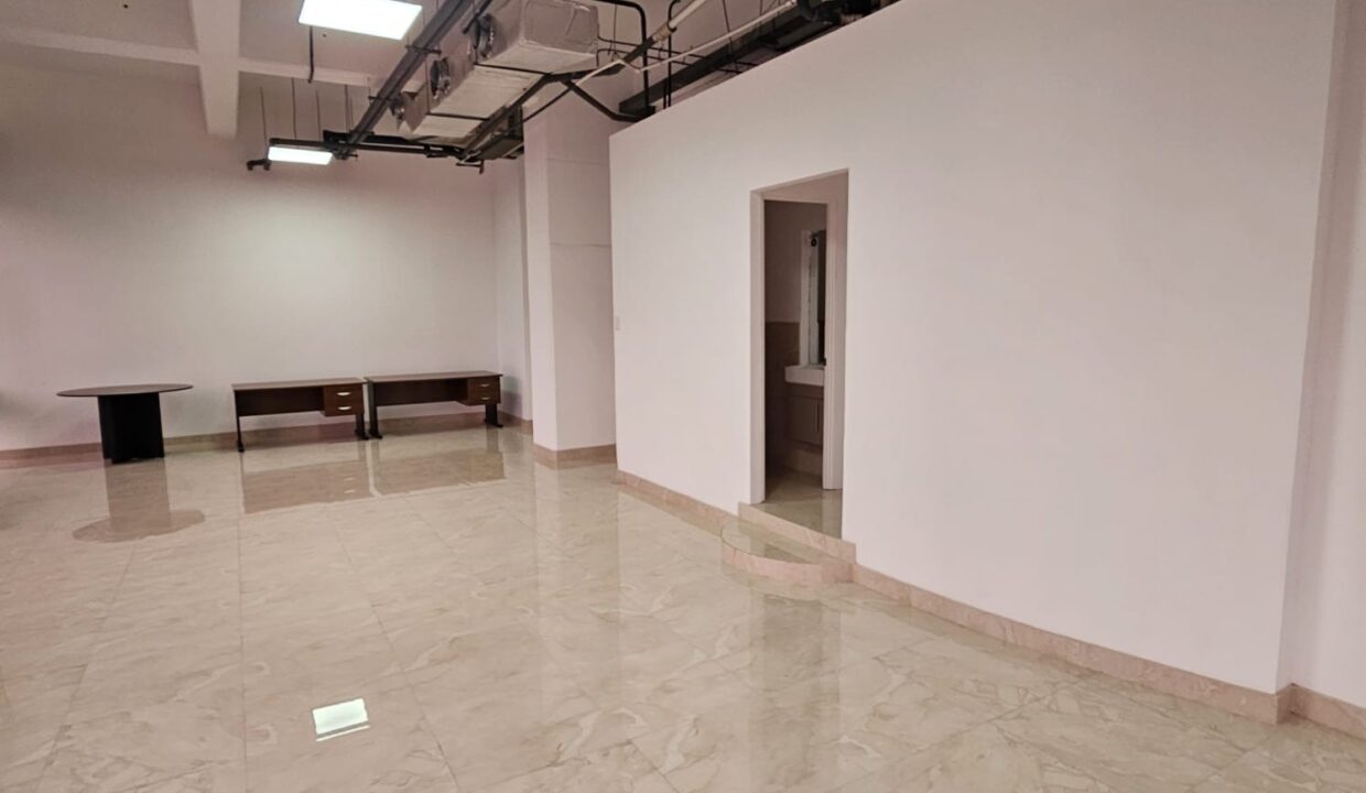 WhatsApp Image 2025-11-11 at 10.00.14 PM (4)