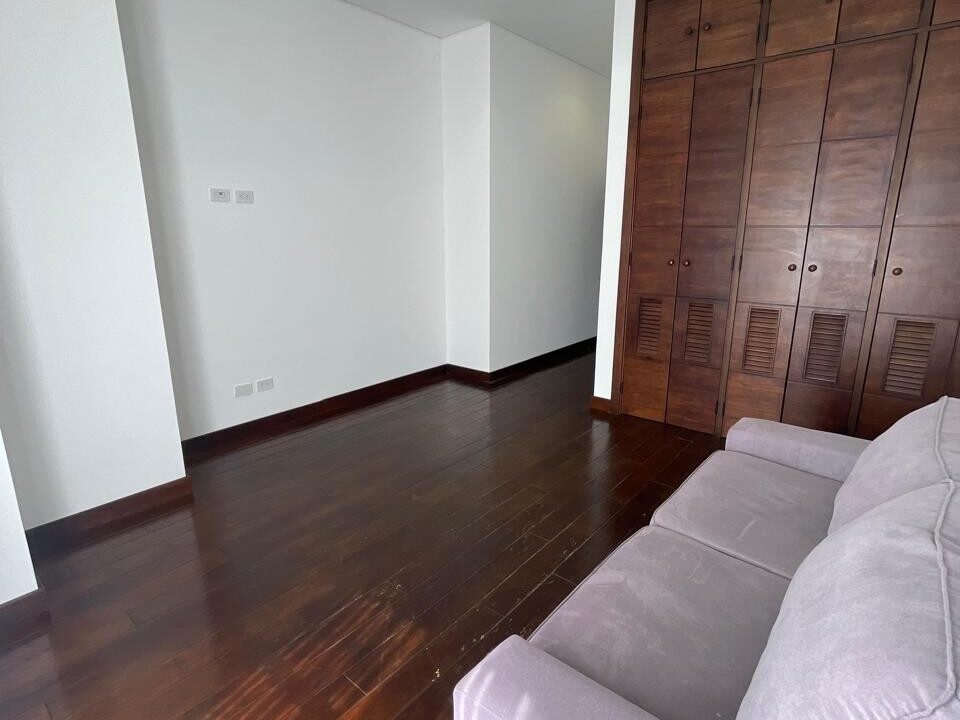 WhatsApp Image 2025-10-15 at 5.50.26 PM (4)