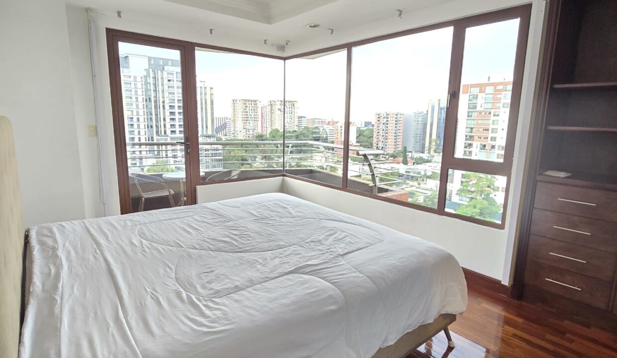 WhatsApp Image 2025-10-17 at 1.41.45 PM (4)