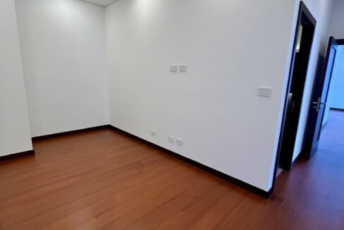 WhatsApp Image 2025-11-11 at 12.00.38 AM (1)