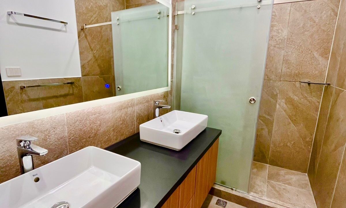 WhatsApp Image 2025-11-11 at 12.00.40 AM (2)