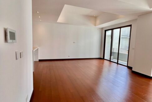 WhatsApp Image 2025-11-11 at 12.00.49 AM