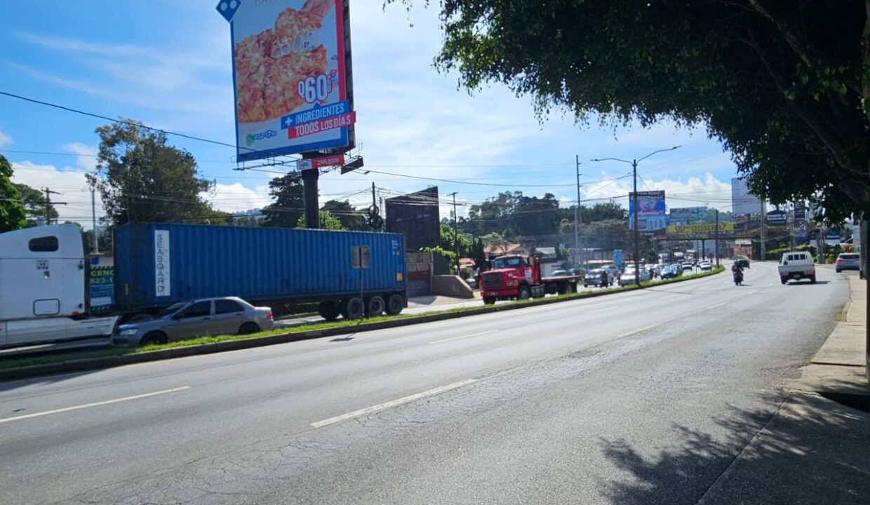 WhatsApp Image 2025-11-11 at 10.03.06 PM (3)