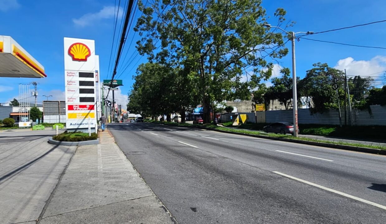 WhatsApp Image 2025-11-11 at 10.03.06 PM (4)