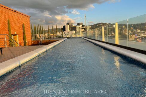 11. Piscina a
