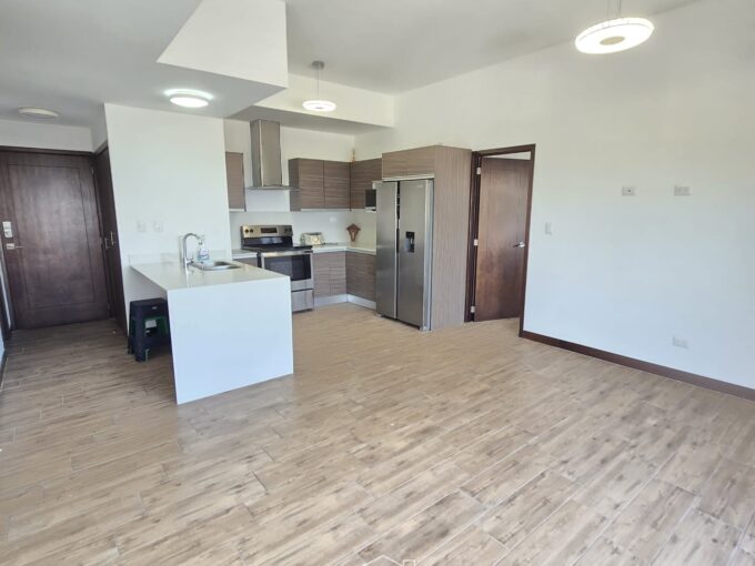 Apartamento en renta zona 10 Edificio Casalini de 2 habitaciones + 2 parqueos