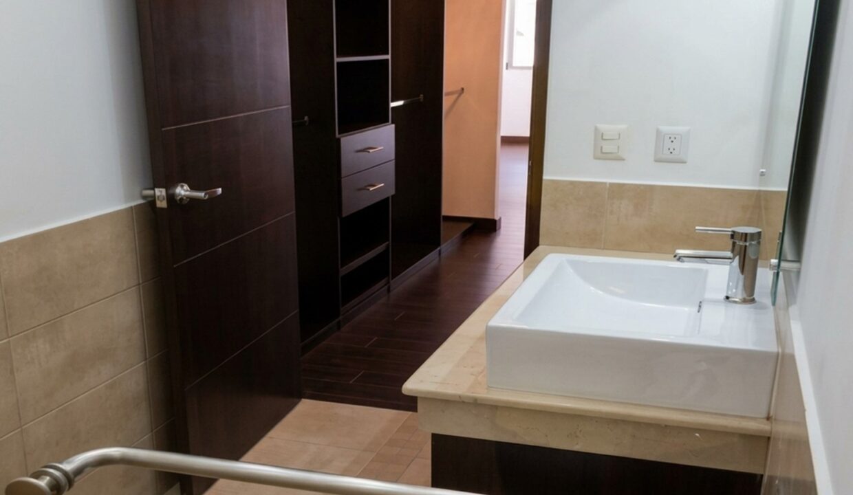 image_eb722032