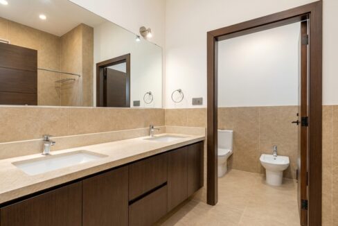 Segundo baño apartamento Magnolias de Cayalá